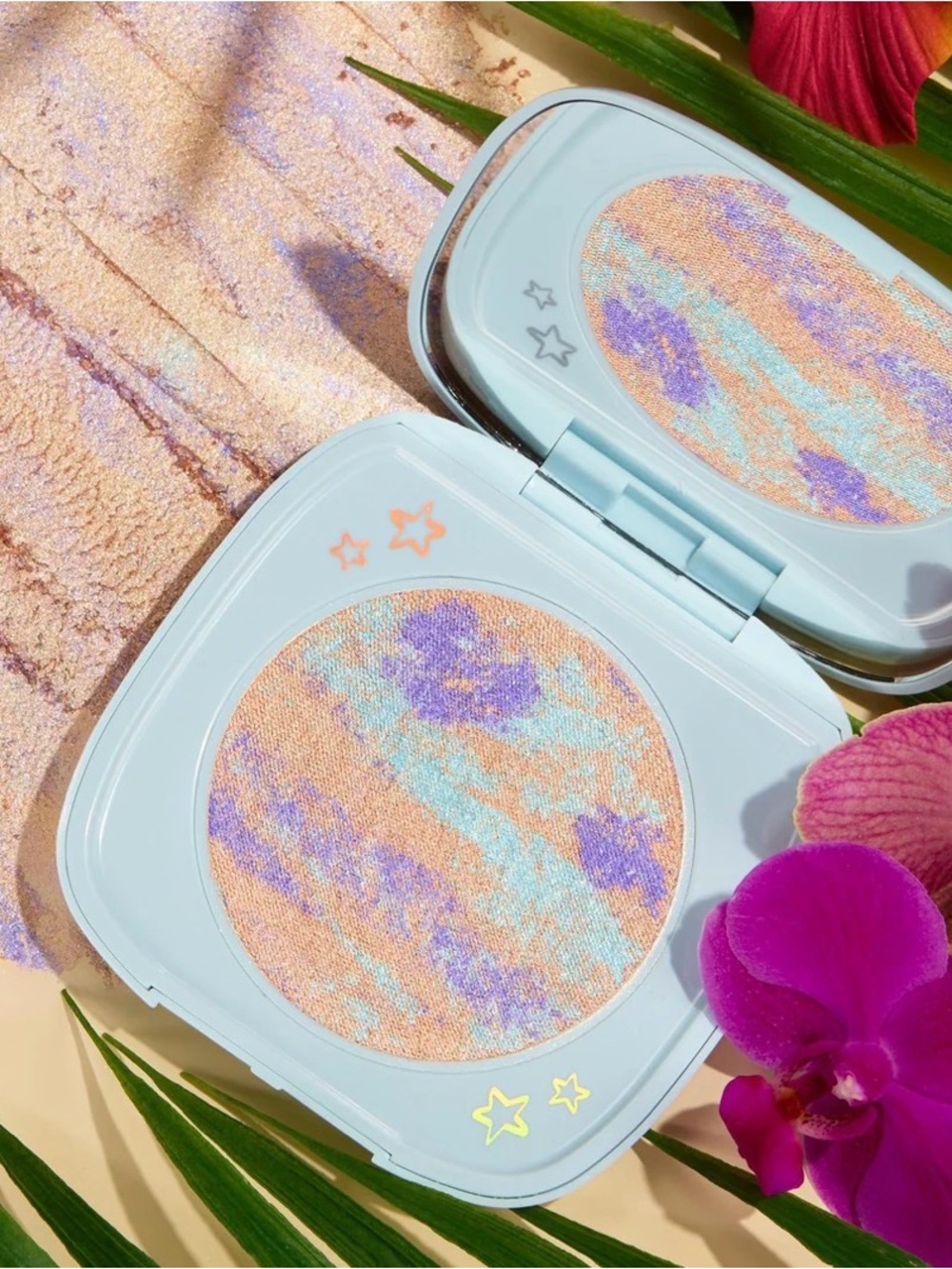New Colourpop Lilo & Stitch Ohana
Luminous Highlighter